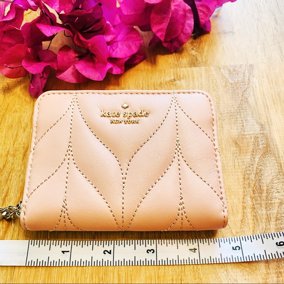 Kate Spade Leather Briar Lane Quilted Dani Wallet - Picture 15 of 15